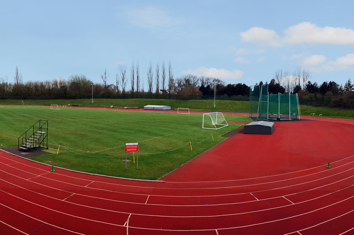 Hire 5 a side, 7 a side & 11 a side Football Pitches in Luton Playfinder