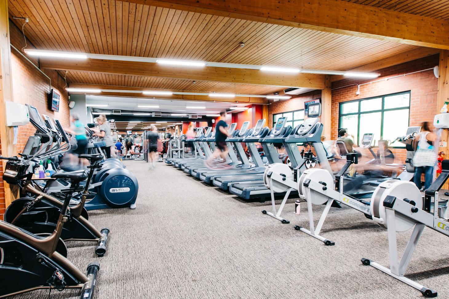 Swan Pool and Leisure Centre, Aylesbury Vale Sports Facility Hire